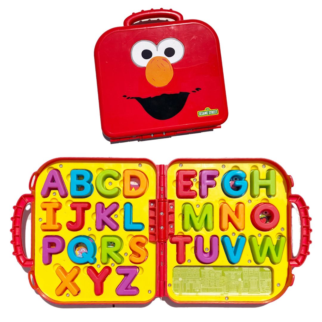 The Toyary: Sesame Street Elmo's On The Go Letters